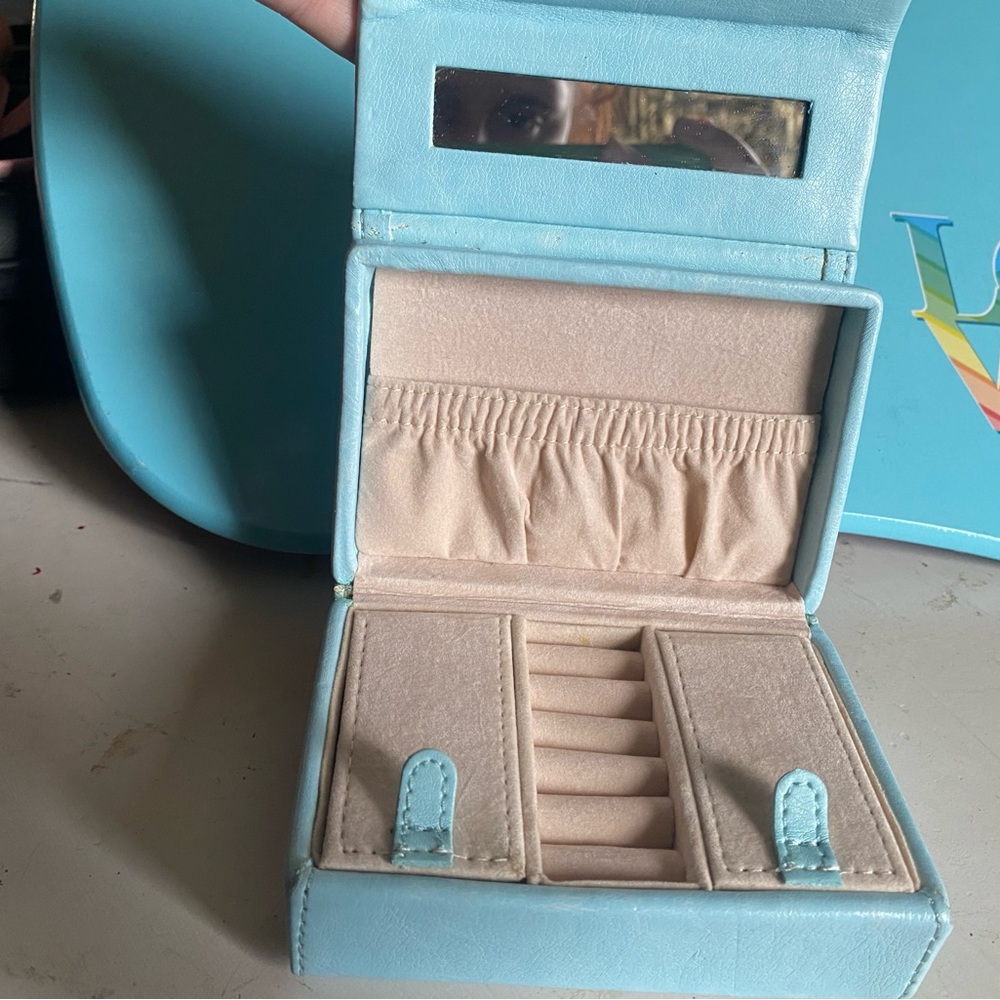 Things Remembered Light/Baby Blue Jewelry Box Purse